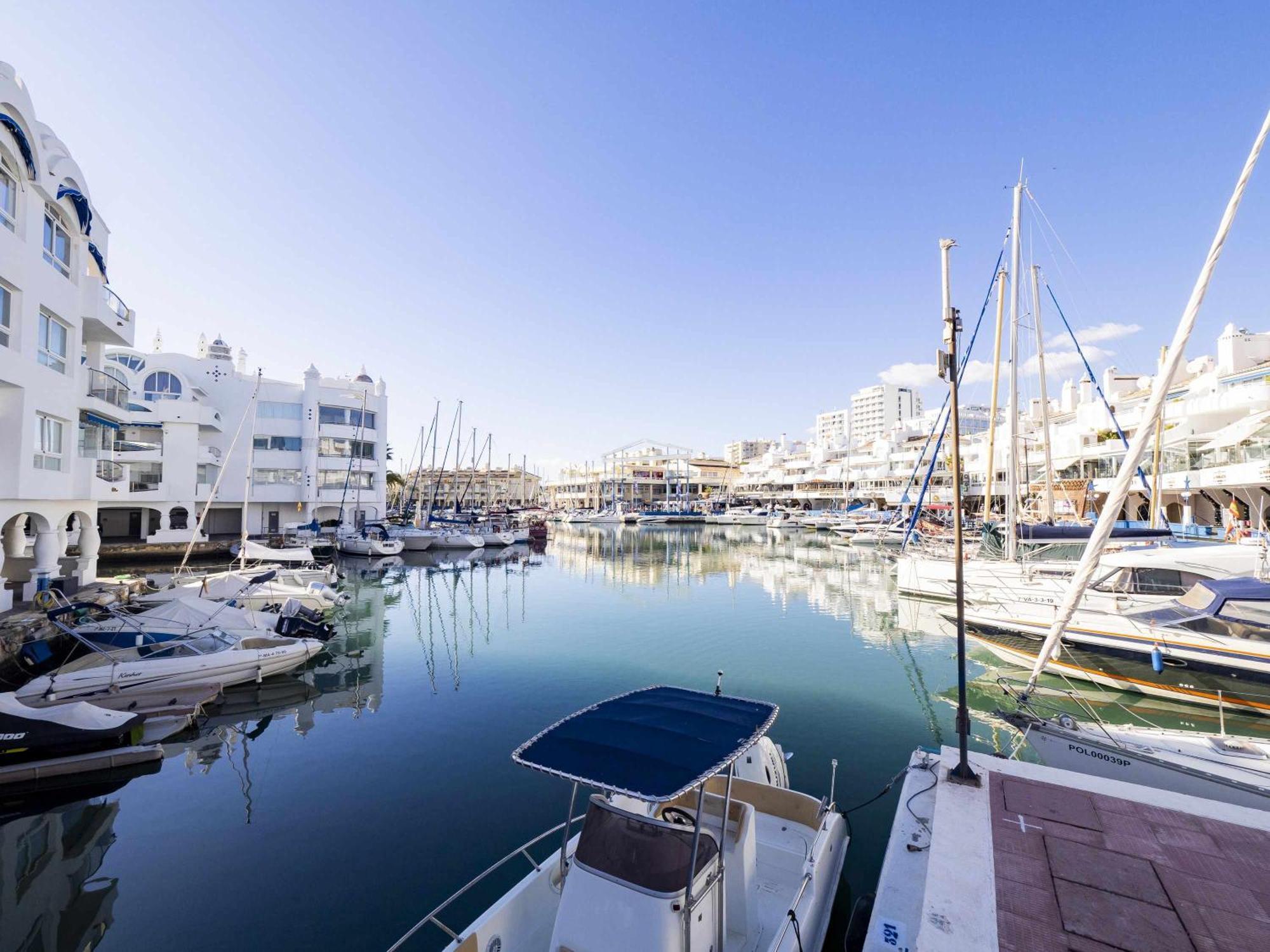 Mshome Puerto Marina Exclusive Бенальмадена Экстерьер фото